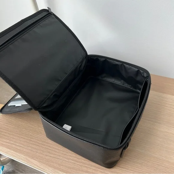 BEIS Black Cosmetic Case Matte Finish - Picture 6 of 14